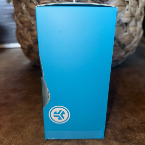 JLab JBuds Lux ANC Wireless Headphones - Sage Green - Picture 4 of 7